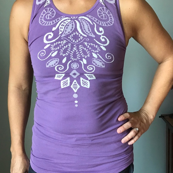 Athleta small running tank - Picture 2 of 4
